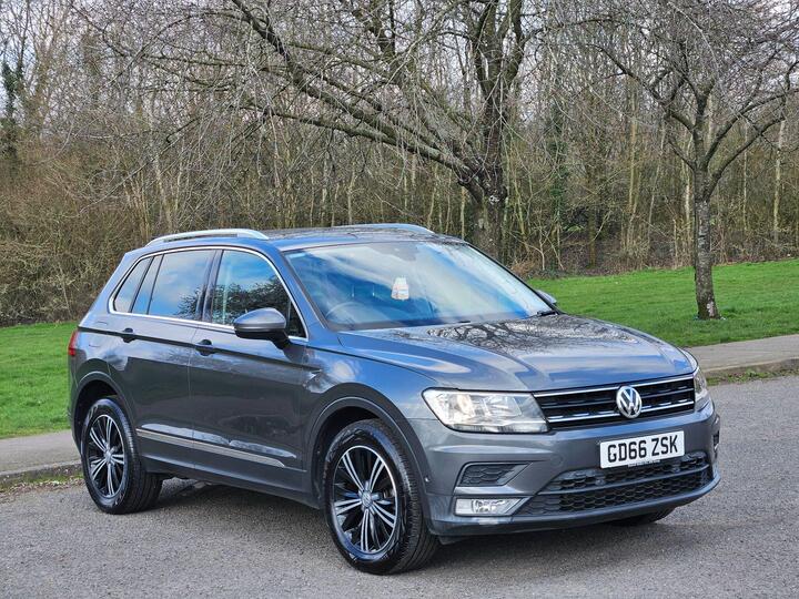 Volkswagen Tiguan 2.0 TDI BlueMotion Tech SE Navigation DSG 4Motion Euro 6 (s/s) 5dr