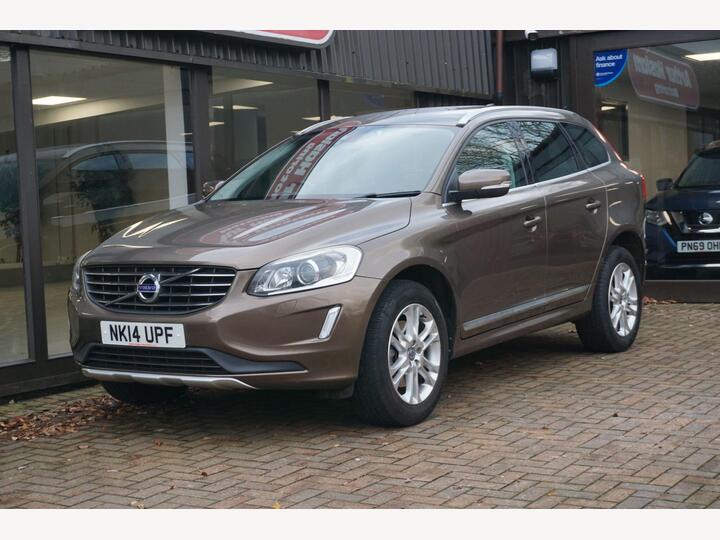 Volvo XC60 2.4 D5 SE Lux Nav AWD Euro 5 (s/s) 5dr