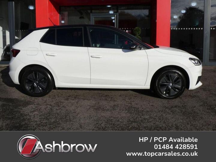 Skoda FABIA 1.0 TSI Colour Edition DSG Euro 6 (s/s) 5dr Skoda FABIA 1.0 TSI Colour Edition DSG Euro 6 (s/s) 5dr