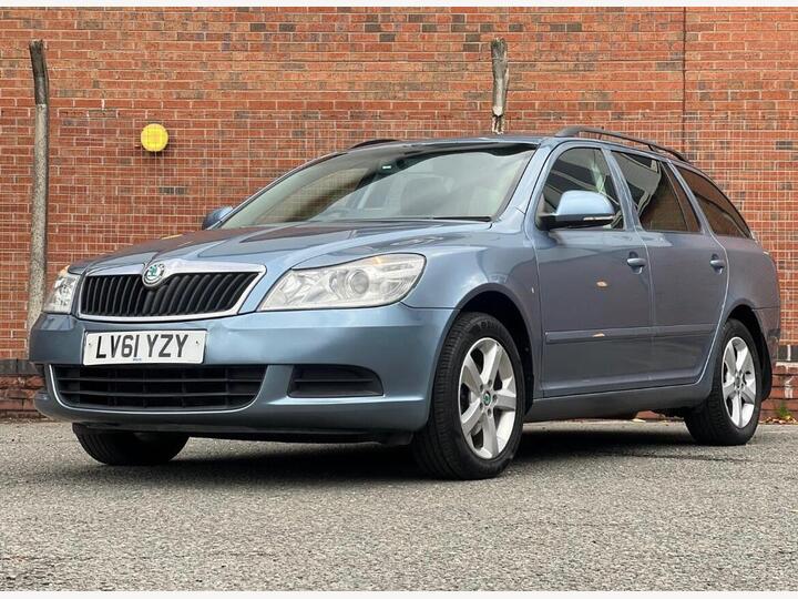 Skoda Octavia 1.6 TDI SE Plus DSG Euro 5 5dr Skoda Octavia 1.6 TDI SE Plus DSG Euro 5 5dr
