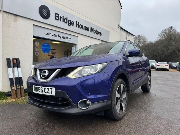 Nissan Qashqai 1.2 DIG-T N-Connecta 2WD Euro 6 (s/s) 5dr Nissan Qashqai 1.2 DIG-T N-Connecta 2WD Euro 6 (s/s) 5dr