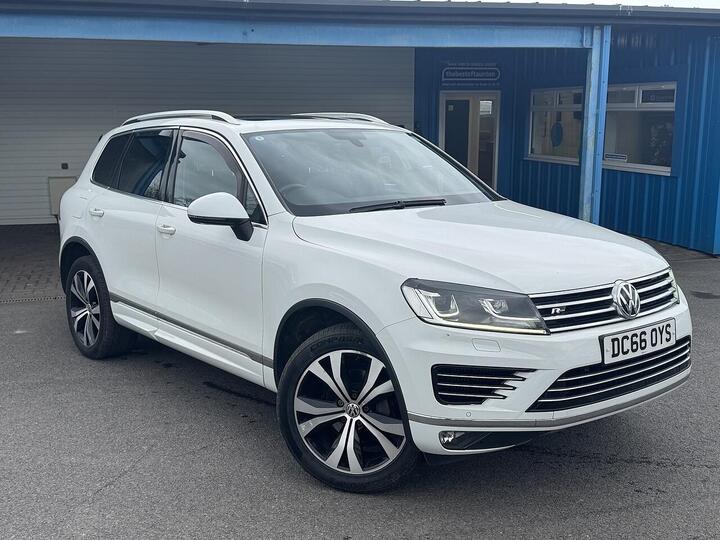Volkswagen Touareg 3.0 TDI V6 BlueMotion Tech R-Line Tiptronic 4WD Euro 6 (s/s) 5dr Volkswagen Touareg 3.0 TDI V6 BlueMotion Tech R-Line Tiptronic 4WD Euro 6 (s/s) 5dr