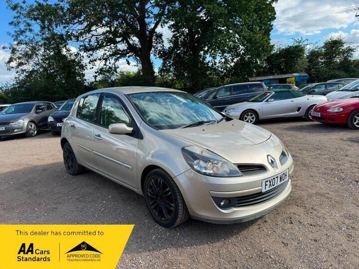 Renault Clio 1.6 VVT Initiale 5dr