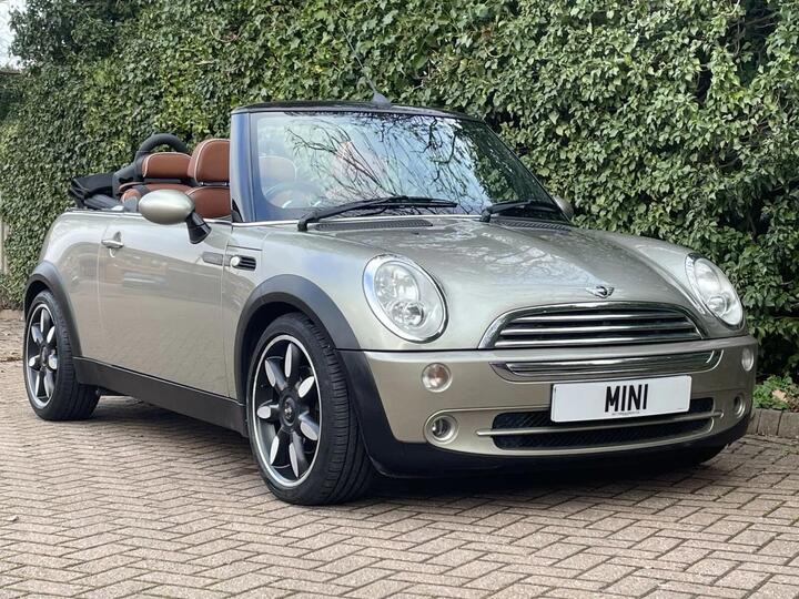 MINI Convertible 1.6 Cooper Sidewalk CVT Euro 4 2dr