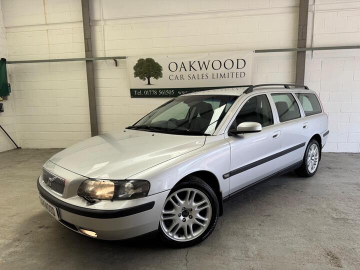 Volvo V70 2.4 SE 5dr