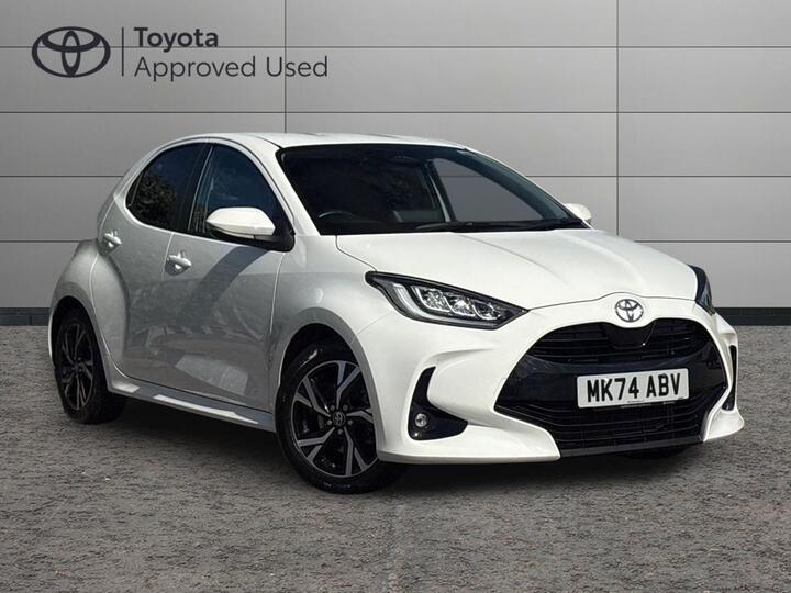 Toyota Yaris 1.5 VVT-h Design E-CVT Euro 6 (s/s) 5dr