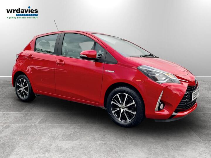 Toyota Yaris 1.5 VVT-h Icon Tech E-CVT Euro 6 (s/s) 5dr