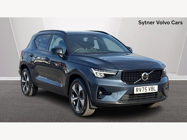 Volvo XC40 2.0 B4 MHEV Plus Dark DCT Auto Euro 6 (s/s) 5dr
