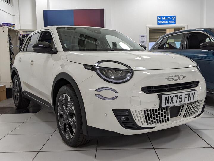 Fiat 600 1.2 MHEV La Prima E-DCT Euro 6 (s/s) 5dr