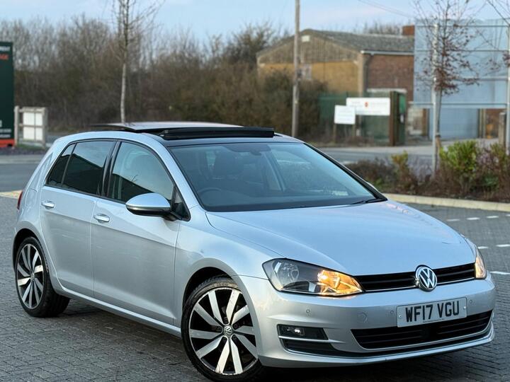 Volkswagen Golf 1.4 TSI BlueMotion Tech ACT GT Edition DSG Euro 6 (s/s) 5dr Volkswagen Golf 1.4 TSI BlueMotion Tech ACT GT Edition DSG Euro 6 (s/s) 5dr