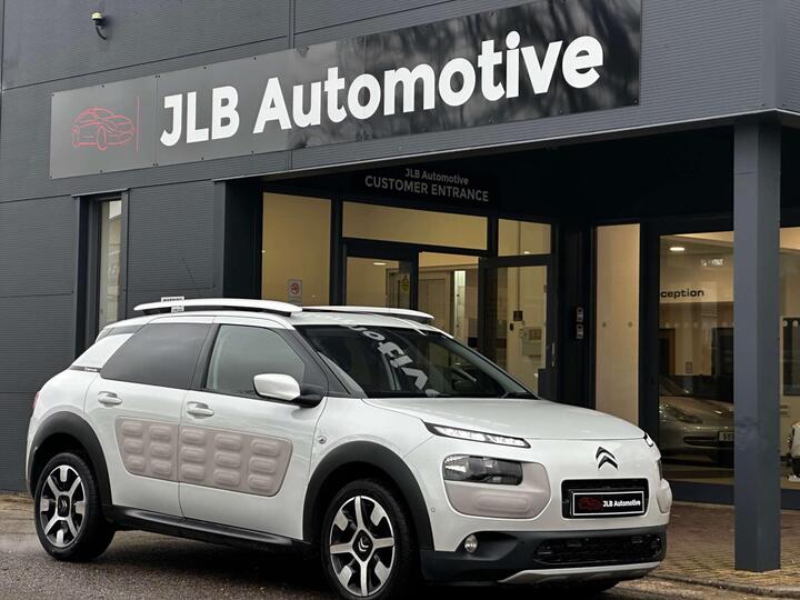 Citroen C4 CACTUS 1.2 PureTech Rip Curl Euro 6 (s/s) 5dr Citroen C4 CACTUS 1.2 PureTech Rip Curl Euro 6 (s/s) 5dr