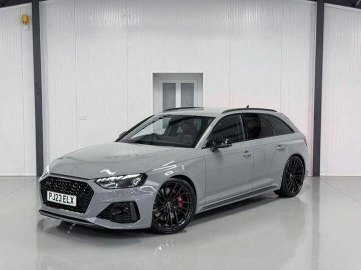 Audi RS4 Avant 2.9 TFSI V6 Carbon Black Tiptronic Quattro Euro 6 (s/s) 5dr Audi RS4 Avant 2.9 TFSI V6 Carbon Black Tiptronic Quattro Euro 6 (s/s) 5dr