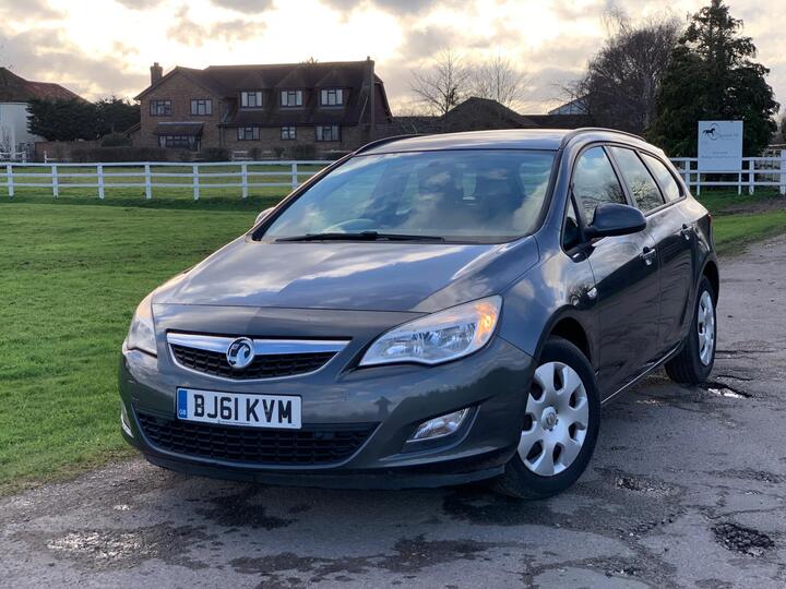 Vauxhall Astra 1.6 16V Exclusiv Sports Tourer Auto Euro 5 5dr