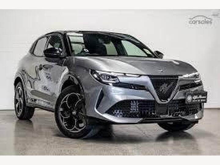 Alfa Romeo Junior 54kWh Elettrica Veloce Auto 5dr