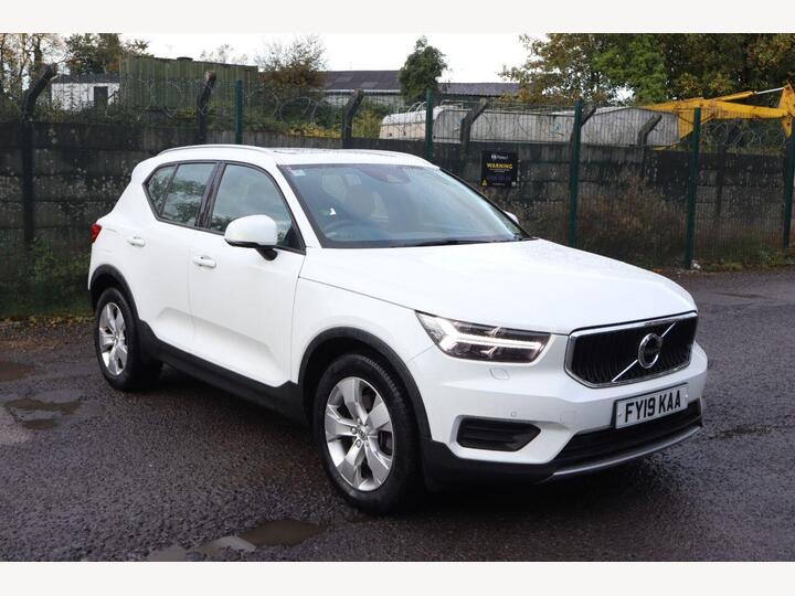 Volvo XC40 2.0 T4 Momentum Auto AWD Euro 6 (s/s) 5dr