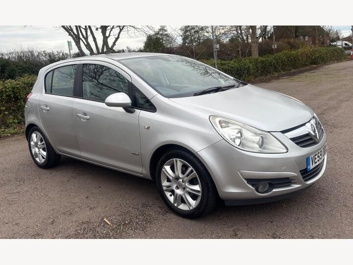 Vauxhall Corsa 1.4i 16v Design 5dr (a/c) Vauxhall Corsa 1.4i 16v Design 5dr (a/c)