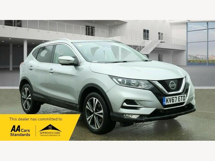 Nissan Qashqai 1.2 DIG-T N-Connecta XTRON Euro 6 (s/s) 5dr