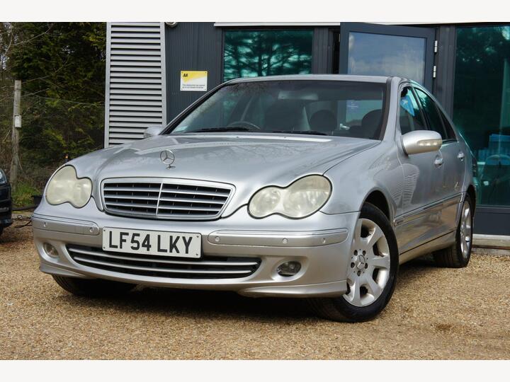 Mercedes-Benz C Class 1.8 C180 Kompressor Elegance SE Saloon 4dr Petrol Automatic (195 G/km, 143 Bhp)