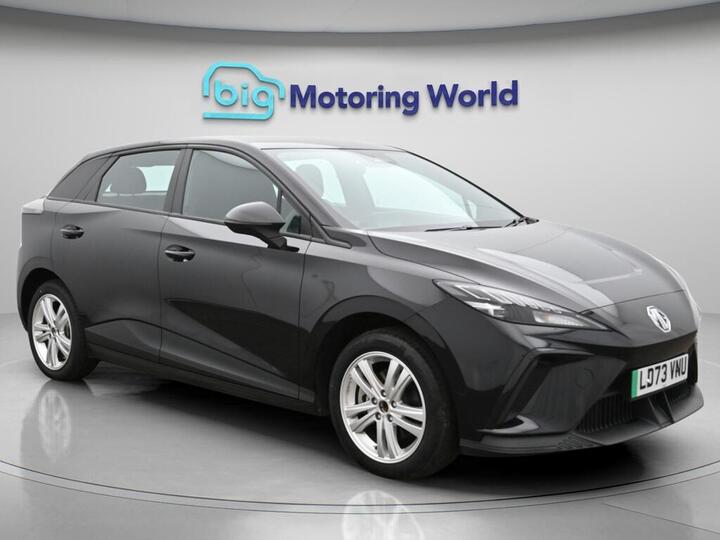 MG MG4 64kWh SE Long Range Auto 5dr