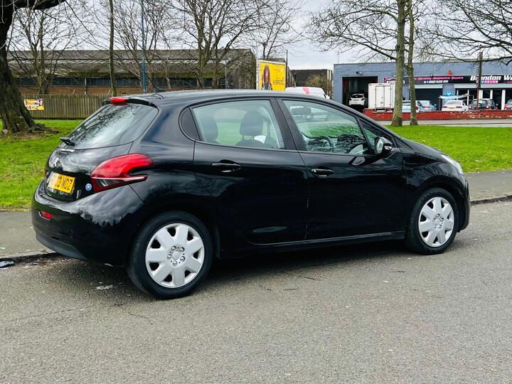 Peugeot 208 1.2 PureTech Active Euro 6 (s/s) 5dr Peugeot 208 1.2 PureTech Active Euro 6 (s/s) 5dr