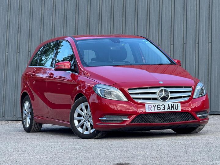 Mercedes-Benz B Class 1.6 B180 BlueEfficiency SE 7G-DCT Euro 5 (s/s) 5dr