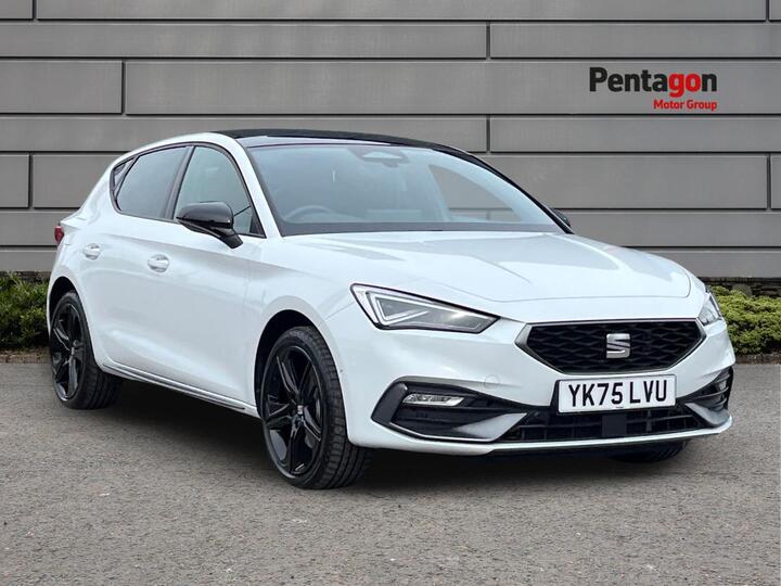 SEAT Leon E Hybrid 1.5 EHybrid 25.8kWh FR Black Edition DSG Euro 6 (s/s) 5dr