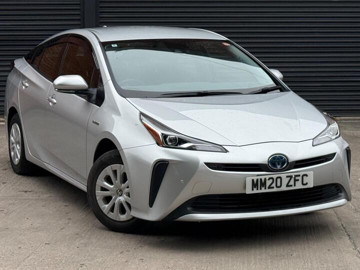 Toyota Prius 1.5 CVT HYBRID