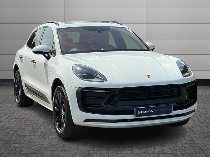 Porsche Macan 2.0T PDK 4WD Euro 6 (s/s) 5dr Porsche Macan 2.0T PDK 4WD Euro 6 (s/s) 5dr