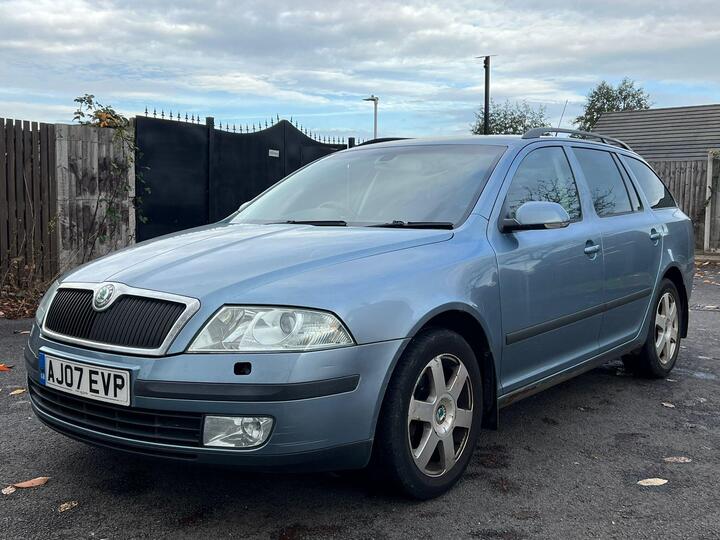 Skoda Octavia 1.9 TDI Elegance DSG Euro 4 5dr