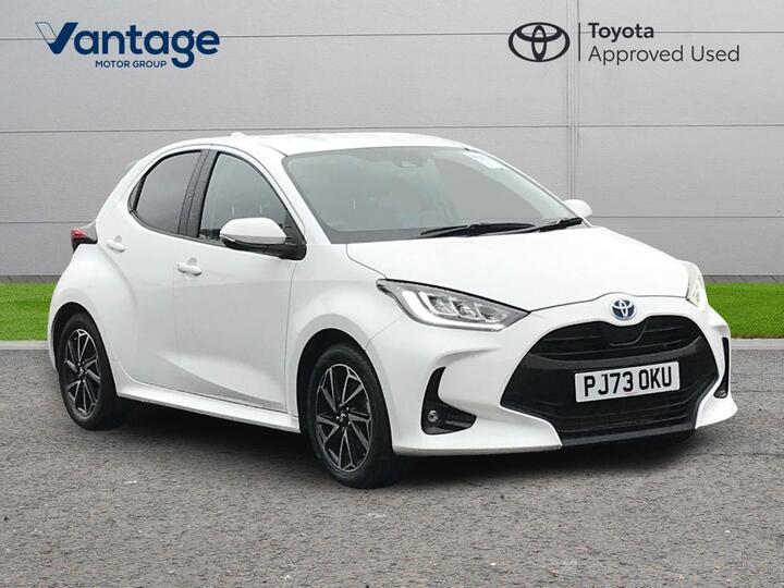 Toyota Yaris 1.5 VVT-h Design E-CVT Euro 6 (s/s) 5dr Toyota Yaris 1.5 VVT-h Design E-CVT Euro 6 (s/s) 5dr