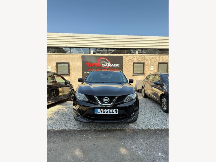 Nissan Qashqai 1.2 DIG-T N-Connecta XTRON 2WD Euro 6 (s/s) 5dr