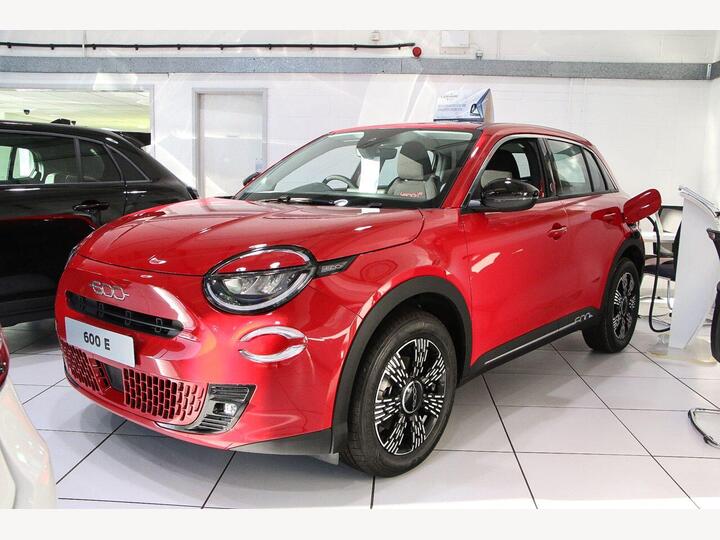Fiat 600 54kWh RED Auto 5dr