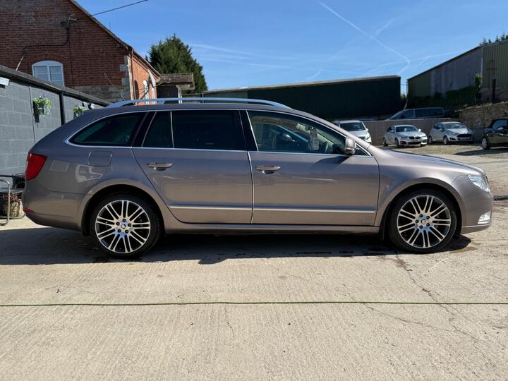 Skoda Superb 2.0 TDI Elegance DSG Euro 5 5dr Skoda Superb 2.0 TDI Elegance DSG Euro 5 5dr
