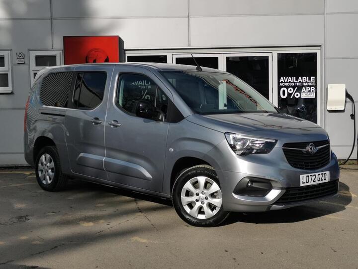 Vauxhall Combo Life 1.2 Turbo SE XL MPV Auto Euro 6 (s/s) 5dr (7 Seat) Vauxhall Combo Life 1.2 Turbo SE XL MPV Auto Euro 6 (s/s) 5dr (7 Seat)