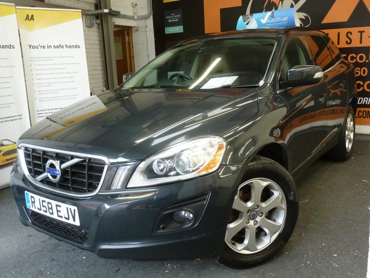 Volvo XC60 2.4 D5 SE Lux Geartronic AWD Euro 4 5dr