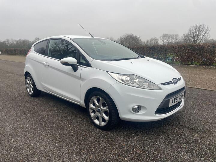 Ford Fiesta 1.4 Titanium 3dr Ford Fiesta 1.4 Titanium 3dr