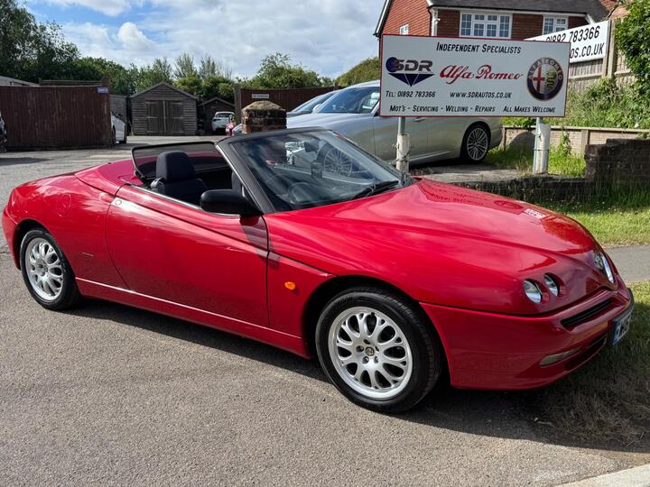 Alfa Romeo Spider 2.0 T.Spark 16V Turismo 2dr Alfa Romeo Spider 2.0 T.Spark 16V Turismo 2dr