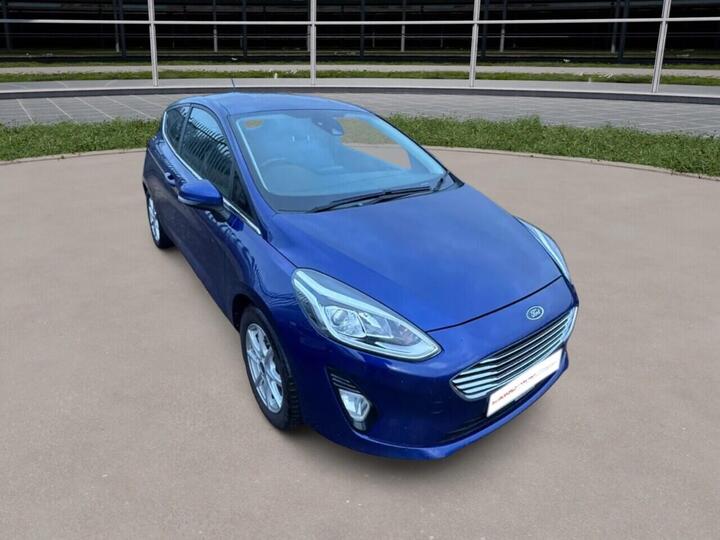 Ford FIESTA 1.1 Ti-VCT Zetec Euro 6 (s/s) 3dr Ford FIESTA 1.1 Ti-VCT Zetec Euro 6 (s/s) 3dr