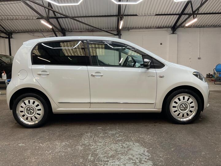 Volkswagen Up! Automatic White Edition Volkswagen Up! Automatic White Edition