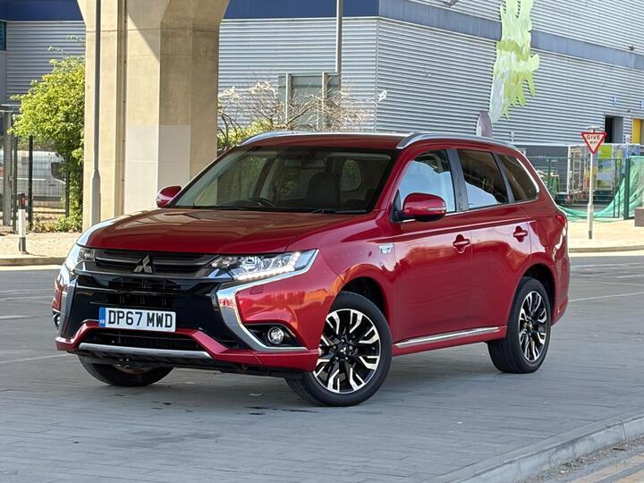 Mitsubishi Outlander 2.0h 12kWh 4h CVT 4WD Euro 6 (s/s) 5dr Mitsubishi Outlander 2.0h 12kWh 4h CVT 4WD Euro 6 (s/s) 5dr