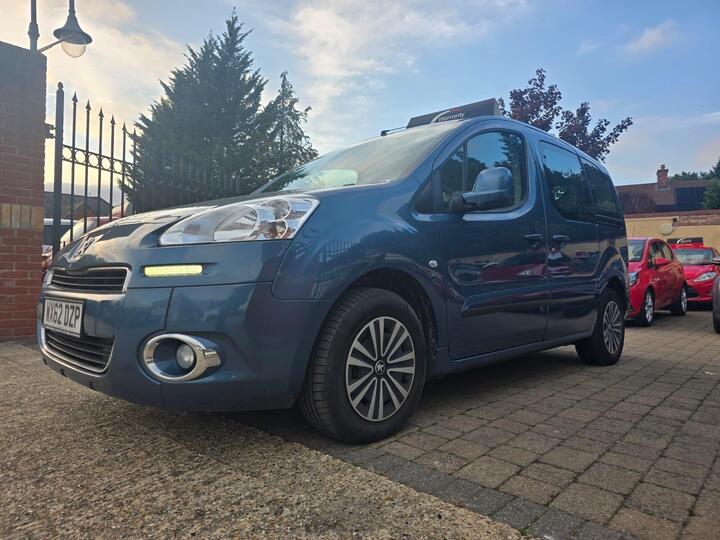 Peugeot Partner Tepee 1.6 HDi Tepee S EGC (s/s) 5dr Peugeot Partner Tepee 1.6 HDi Tepee S EGC (s/s) 5dr