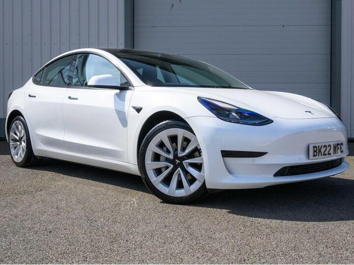 Tesla Model 3 Standard Range Plus Auto RWD 4dr