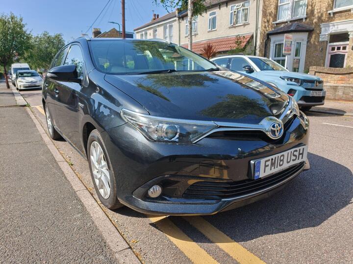 Toyota Auris 1.8 VVT-h Icon Tech Touring Sports CVT Euro 6 (s/s) 5dr