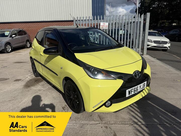 Toyota AYGO 1.0 VVT-i X-cite 3 Yellow Bi-Tone Euro 6 5dr
