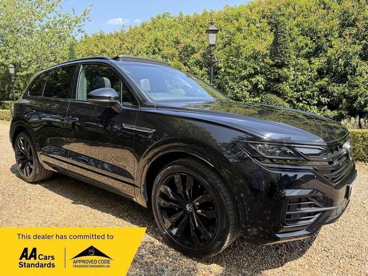 Volkswagen Touareg 3.0 TDI V6 Black Edition Tiptronic 4Motion Euro 6 (s/s) 5dr Volkswagen Touareg 3.0 TDI V6 Black Edition Tiptronic 4Motion Euro 6 (s/s) 5dr