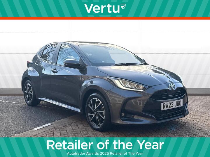 Toyota Yaris 1.5 VVT-h Design E-CVT Euro 6 (s/s) 5dr