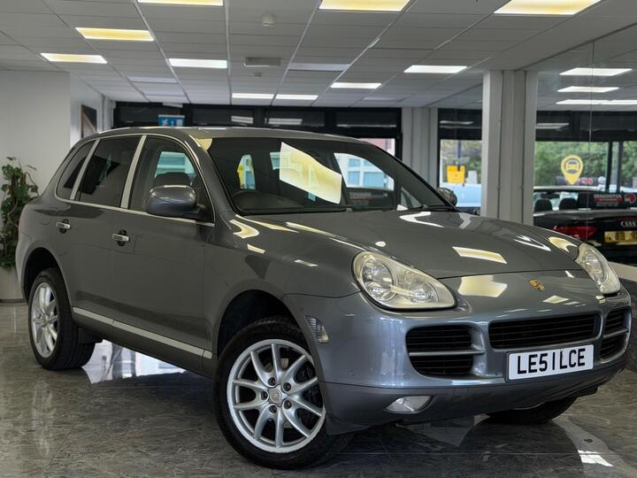 Porsche Cayenne 3.2 V6 Tiptronic S AWD 5dr
