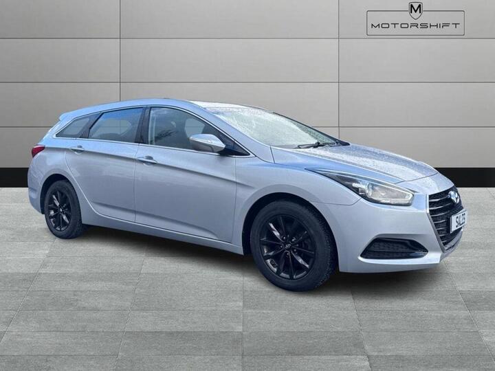 Hyundai I40 1.7 CRDi Blue Drive S Tourer Euro 6 (s/s) 5dr Hyundai I40 1.7 CRDi Blue Drive S Tourer Euro 6 (s/s) 5dr