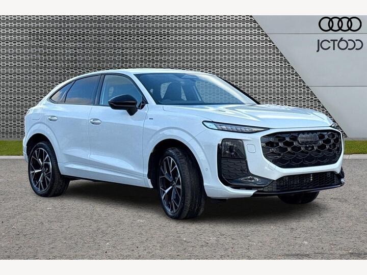 Audi Q3 1.5 E-hybrid Launch Edition S Tronic Euro 6 (s/s) 5dr 26kWh