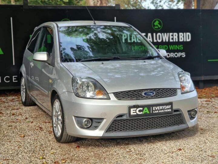 Ford Fiesta 1.6 Chequered Flag 3dr